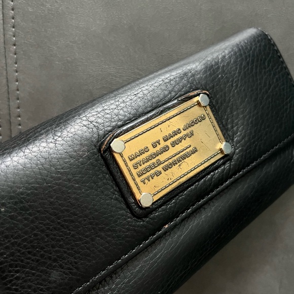 Marc Jacobs Wallet - Picture 2 of 9